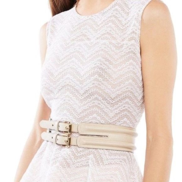BCBGMAXAZRIA Double Buckle Faux Leather Statement Waist Belt Size M Beige Cream - Picture 1 of 9